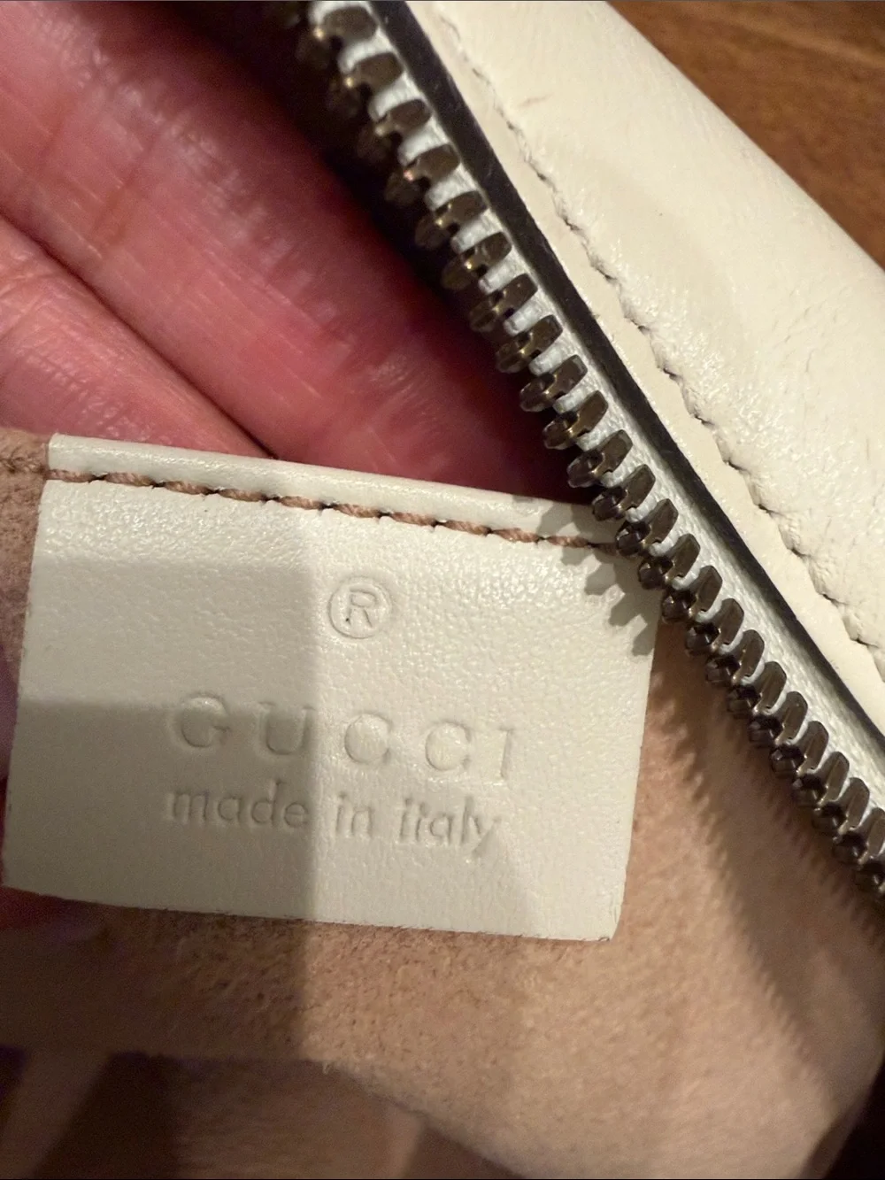 Gucci Cream Chevron Quilted Leather GG Marmont Crossbody Bag - Picture 8 of 8
